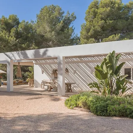 Beautiful 3 Minutes Near Cala Jondal
