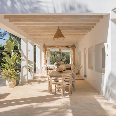 Beautiful 3 Minutes Near Cala Jondal * BALEARIC ISLANDS