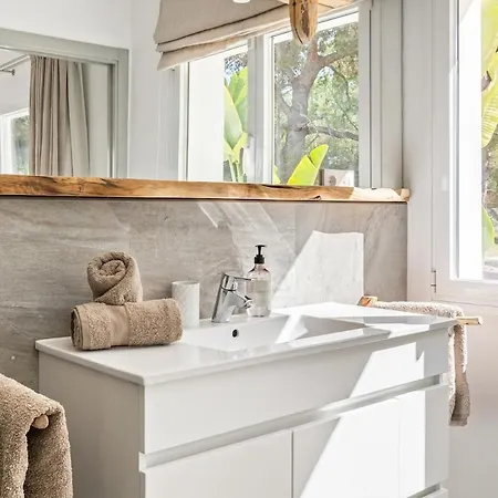 Beautiful 3 Minutes Near Cala Jondal Villa *